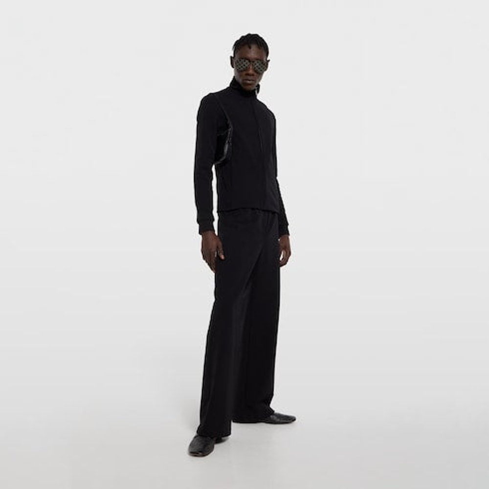 Stretch nylon sportswear pants