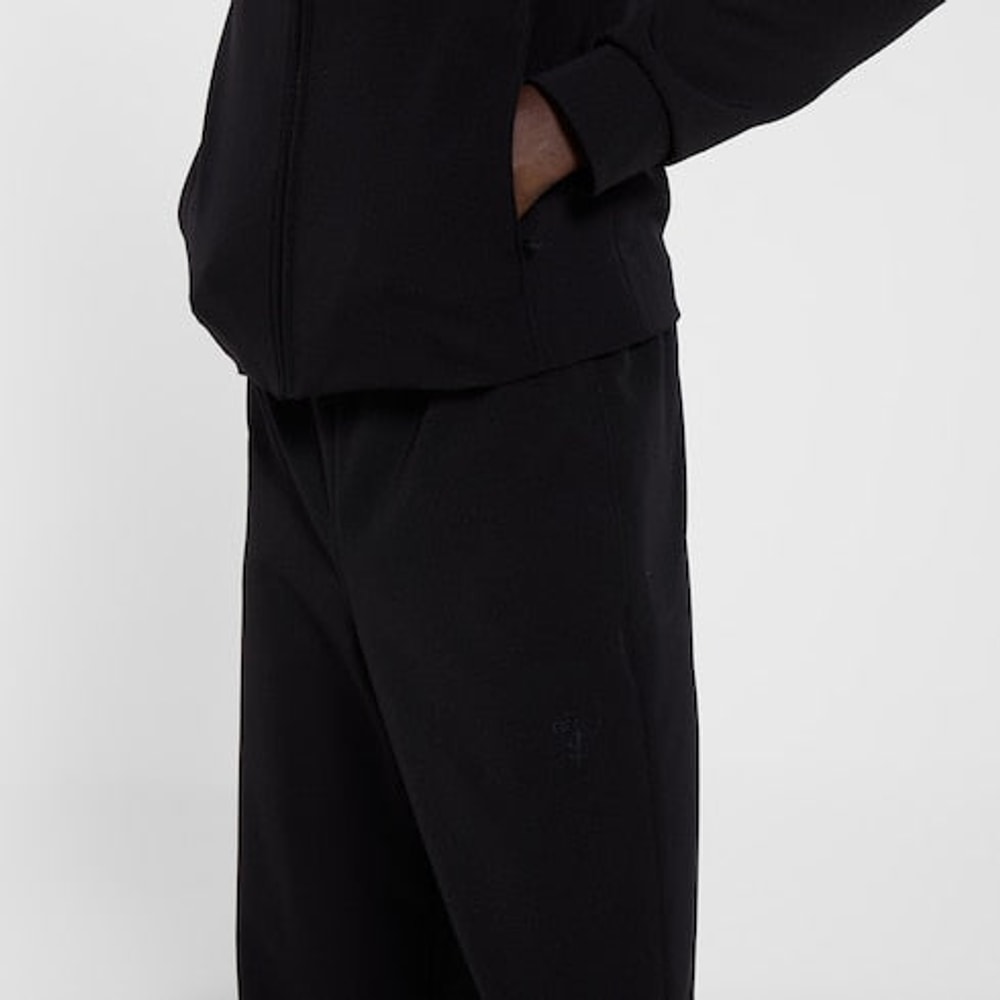 Stretch nylon sportswear pants