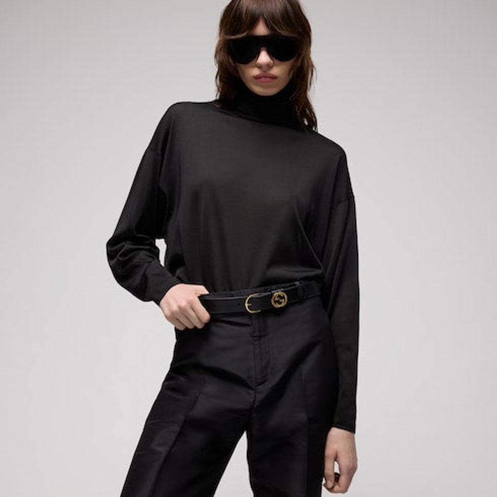 Belt with round buckle
