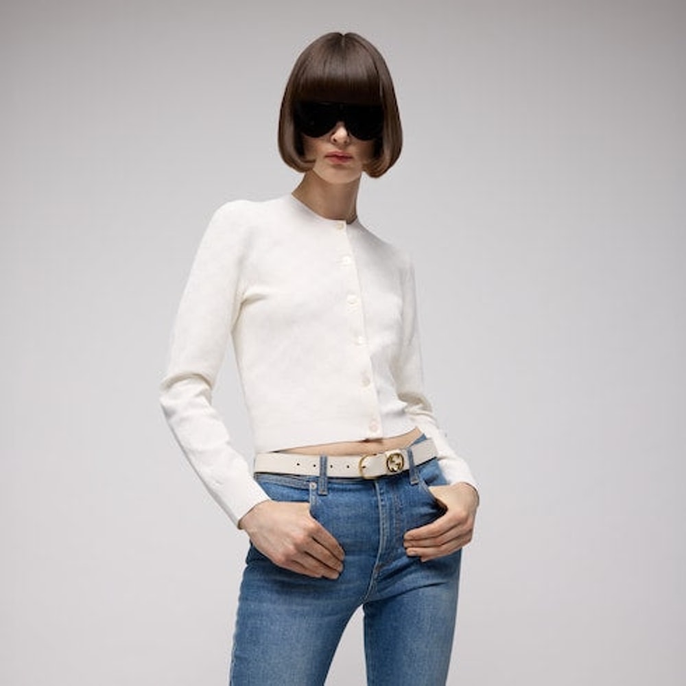 Belt with round buckle