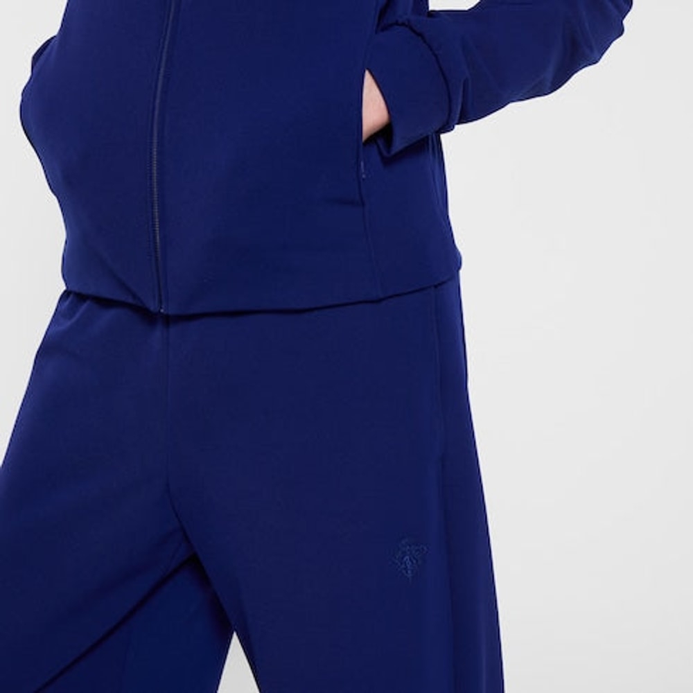 Stretch nylon sportswear pants