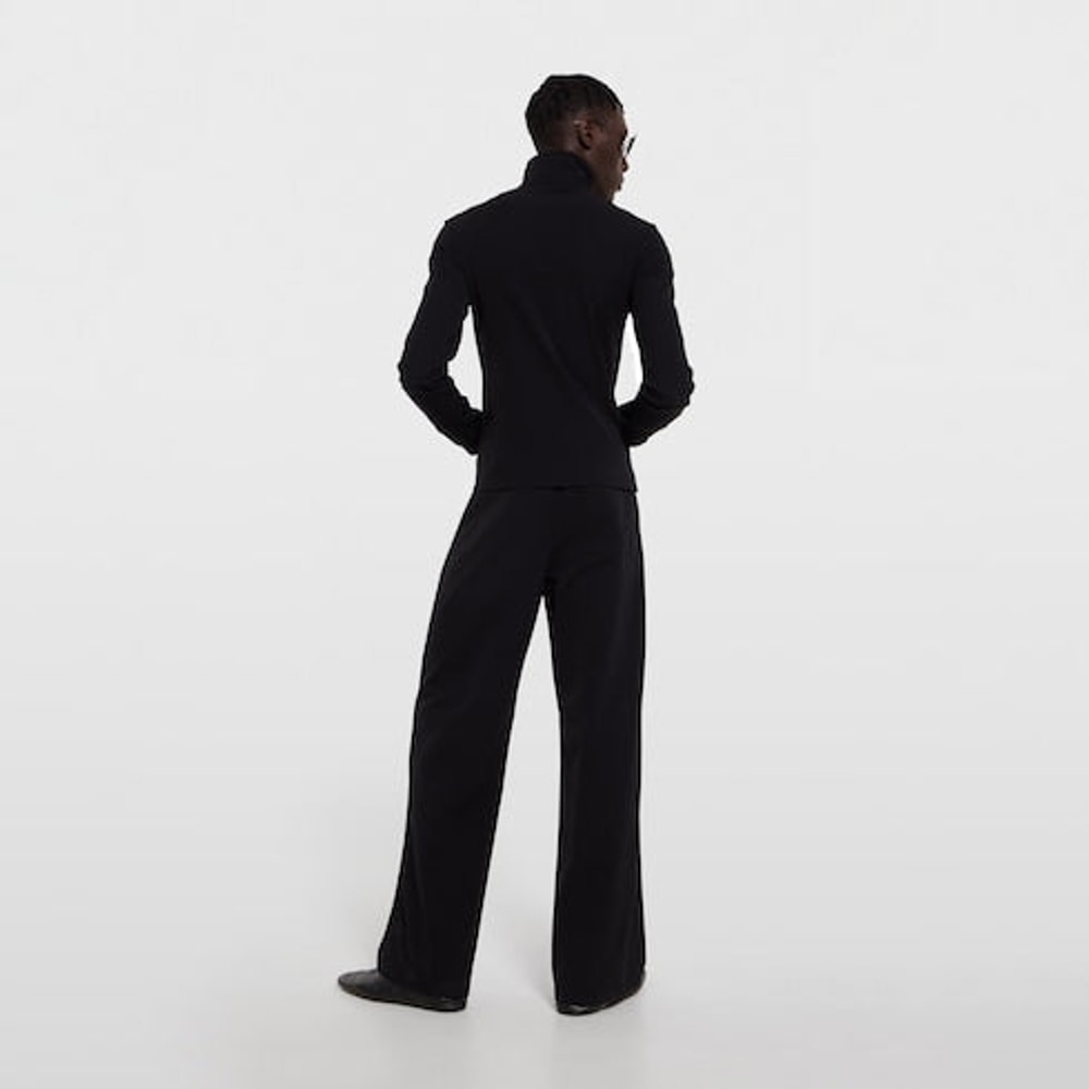 Stretch nylon sportswear pants